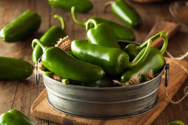 Organik yeşil Jalapeno biber