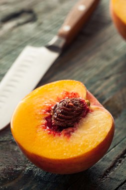 Ham organik sarı şeftali
