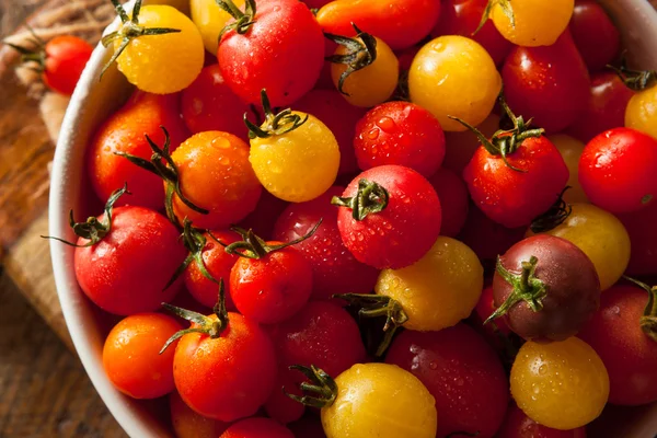 Herencia ecológica Tomates Cherry — Foto de Stock