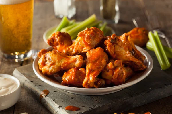 Pittige zelfgemaakte Buffalo Wings — Stockfoto