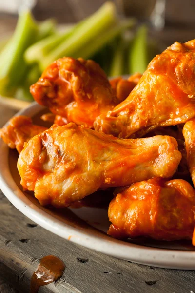 Pittige zelfgemaakte Buffalo Wings — Stockfoto