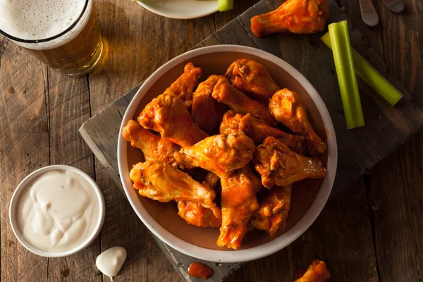 Pittige zelfgemaakte Buffalo Wings — Stockfoto