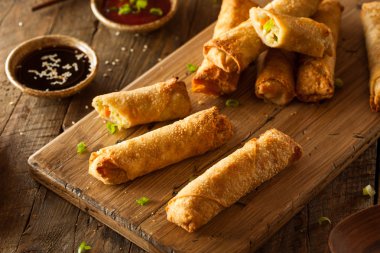 Ev yapımı kızarmış domuz eti Eggrolls