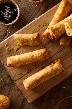 Ev yapımı kızarmış domuz eti Eggrolls