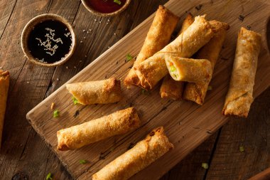 Ev yapımı kızarmış domuz eti Eggrolls