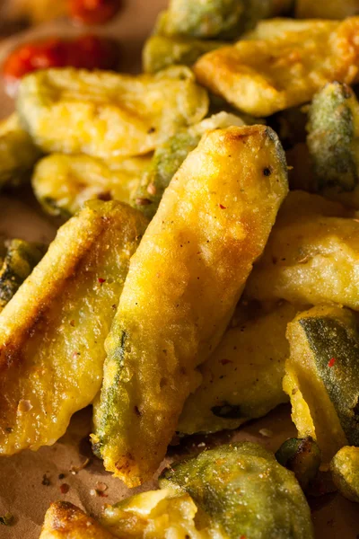 Zelfgemaakte gebakken courgette Fries — Stockfoto