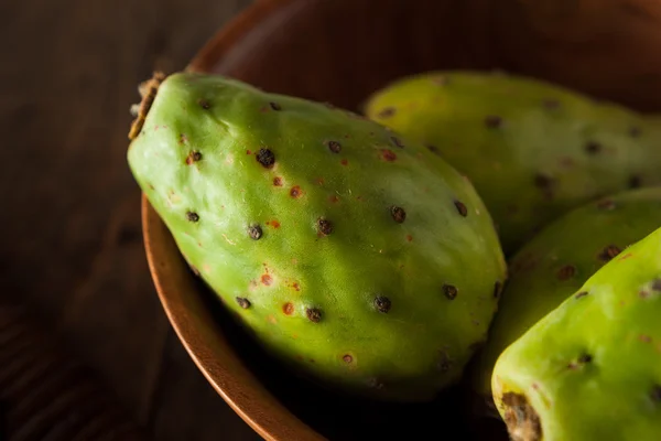 Pêras de cacto verde orgânico cru — Fotografia de Stock