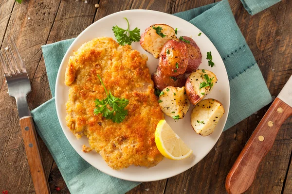 Homemade Breaded German Weiner Schnitzel — Stock Photo, Image