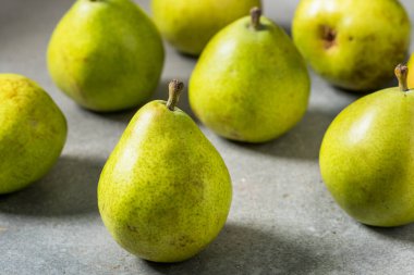 Ham yeşil organik Bartlett armut hazır yemek