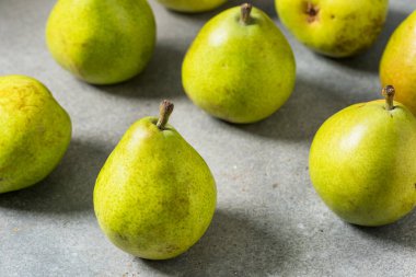 Ham yeşil organik Bartlett armut hazır yemek