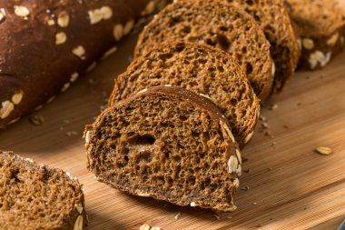 Tuzlu tereyağlı ev yapımı Buğday Kahverengi Ekmek