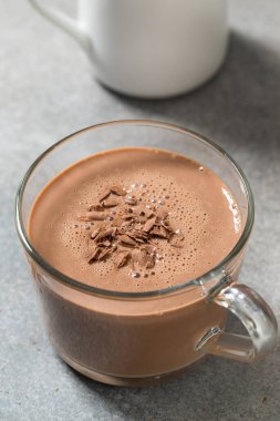 Tatlı Sıcak Çikolatalı Eggnog Bardakta Punch