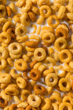 Sağlıklı MultiGrain Kahvaltılık Gevreği ile Tam Süt ve Meyve Suyu