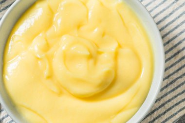 Tatlı ev yapımı Fransız Vanilyalı Beyaz Tatlı Tatlısı