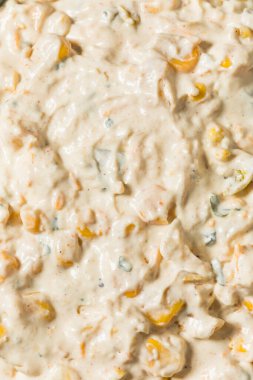 Mayo ve patates kızartmalı kremalı mısır soslu sos.