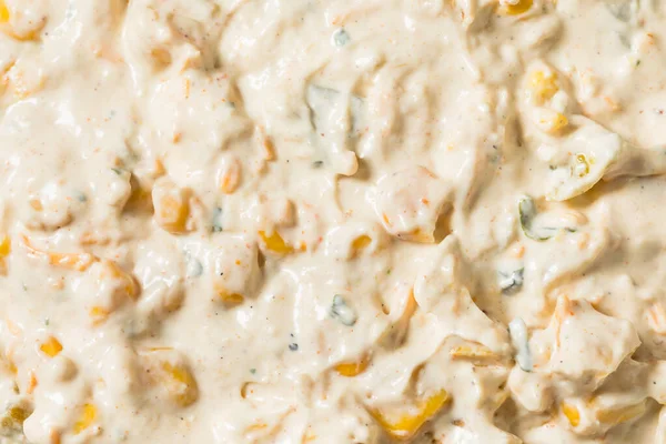 Mayo ve patates kızartmalı kremalı mısır soslu sos.