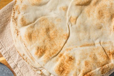 Yığınla Ev Yapımı Pita Ekmeği