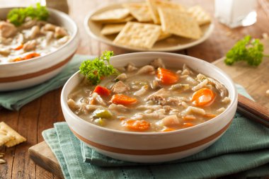 ev yapımı tavuk çorbası