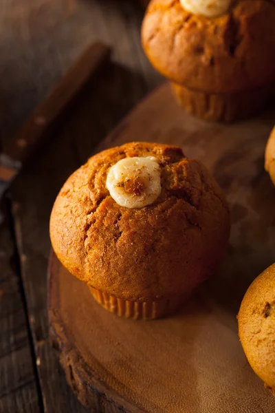 Muffins de especiarias de abóbora caseiro — Fotografia de Stock