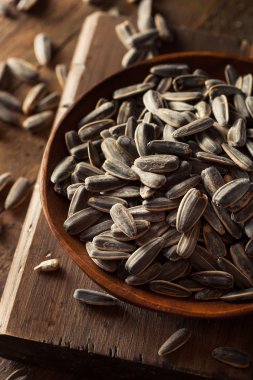 Organik ve kavrulmuş tuzlu Ayçekirdeği