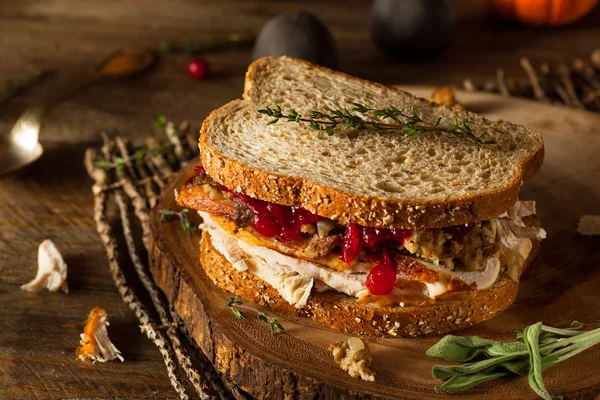 Domácí zbytkových díkůvzdání Sandwich — Stock fotografie