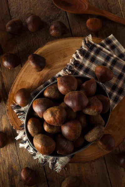 Raw Brown Organic Italian Chestnuts — Stock Photo, Image