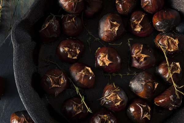 Organic Roasted Chestnuts with Herbs — Stock Photo, Image