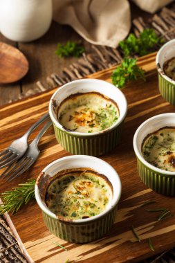 Ramekin fırında krem yumurta