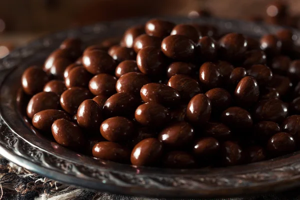 Grains de café expresso recouverts de chocolat — Photo