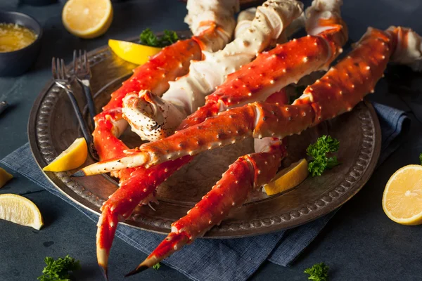 Cooked Organic Alaskan King Crab Legs — Stock Photo, Image