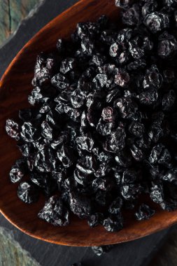 Sağlıklı ham kuru yaban mersini