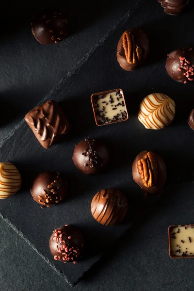 Trufas de chocolate negro caseras — Foto de Stock