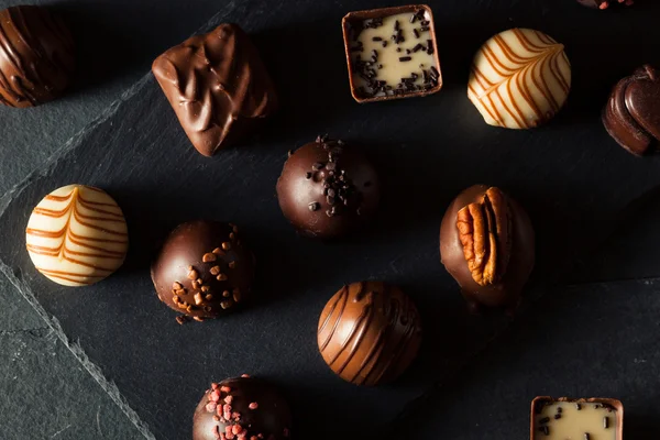 Trufas de chocolate negro caseras — Foto de Stock