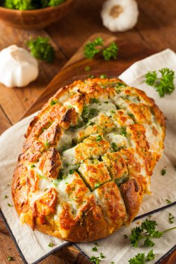 Ev yapımı peynir Pull Apart ekmek