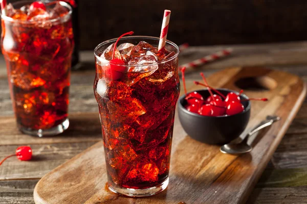 Dulce răcoritoare Cherry Cola — Fotografie, imagine de stoc