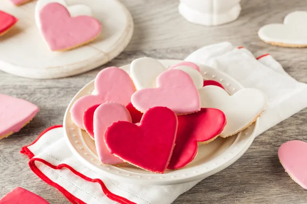 Herzförmige Valentinstag Zuckerkekse — Stockfoto
