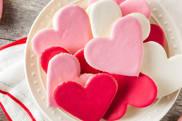 Herzförmige Valentinstag Zuckerkekse — Stockfoto