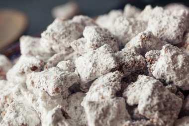 Ev yapımı pudra şekeri köpek yavrusu Chow