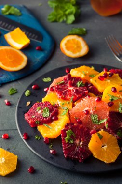 Ham ev yapımı narenciye salatası