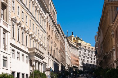 Modern ve antik mimari Roma'daki binaların.