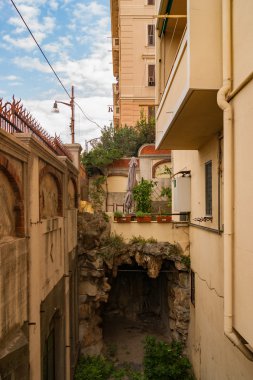 Cenova balkonundan görüntülemek