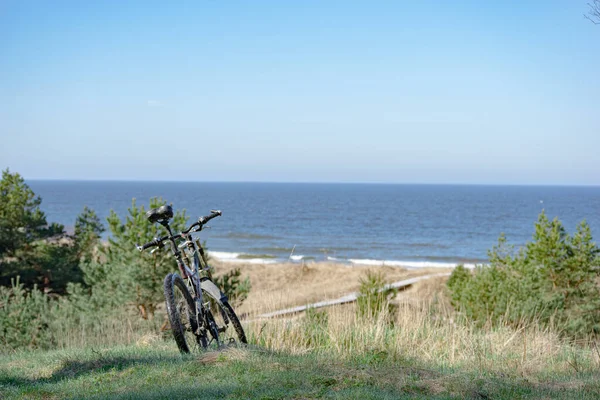 Bicicleta Dunas Beira Mar Com Vista Para Mar Báltico Dia — Fotografia de Stock