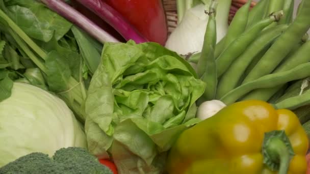 Ensalada Verde Lechuga Verduras Vegetariana Sana Comida Mediterránea — Vídeos de Stock