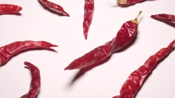 辣椒的白色背景 辣味食物 — 图库视频影像