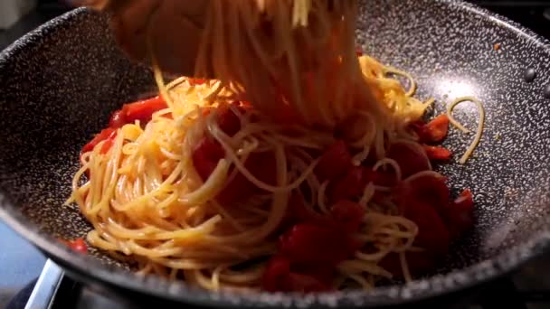 Cooking Spaghetti Tomato Typical Italian Food Preparing Pasta Pan — Αρχείο Βίντεο