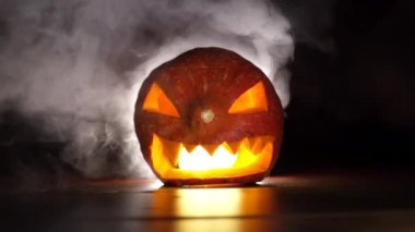 Cadılar Bayramı ürkütücü balkabağı sisi