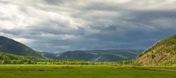 Долина перед бурею Стокова Картинка