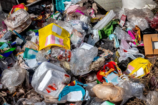 Pila Basura Plástica Desperdicio Basura Muchos Montón Residuos Plásticos Residuos —  Fotos de Stock