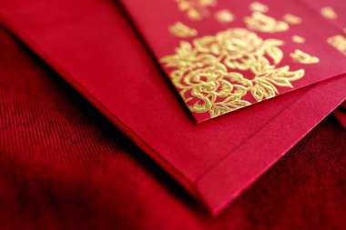 Kırmızı zarf, Kırmızı paket, Hong Bao Hongbao Vermek için, Angpao altın Fu sembolü, bereket sembolü, Şans, Refah ve Yeni Yıl Kutlaması sırasında Verme