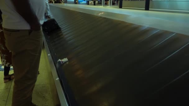 Empty Conveyor Belt Baggage Claim Area International Airport — Stock Video